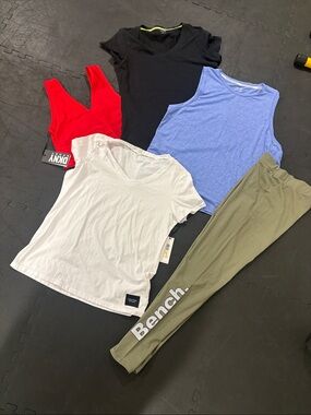 Med bundle Mixed Tops + Bench Olive Leggings - Red, Black, Blue, White, Olive M